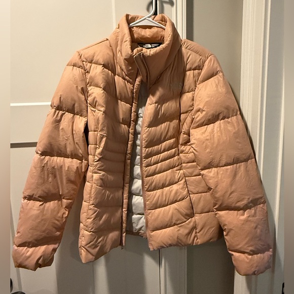 The North Face Women's Salmon Pink Puffer Jacket - Picture 1 of 3